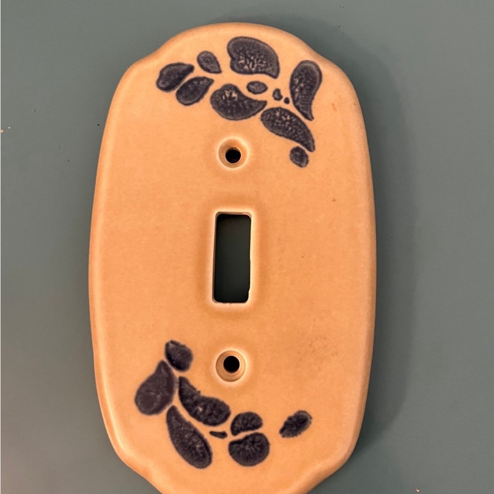Pfaltzgraff Light Switch Cover